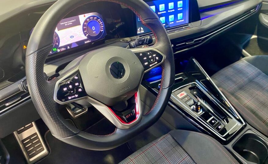 VOLKSWAGEN Golf GTI 2.0 TSI DSG 5p.