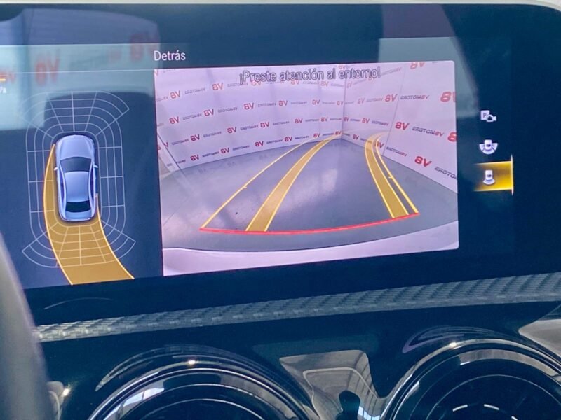 MERCEDES-BENZ Clase A A180d SEDAN