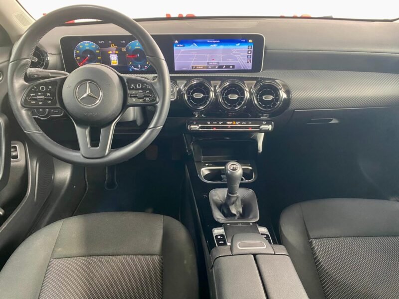 MERCEDES-BENZ Clase A A180d SEDAN