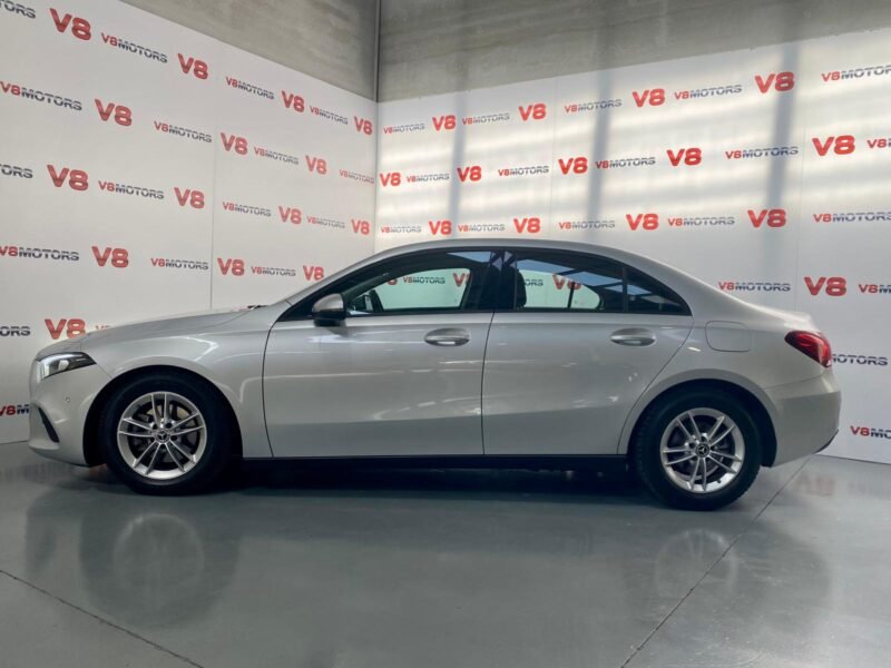 MERCEDES-BENZ Clase A A180d SEDAN