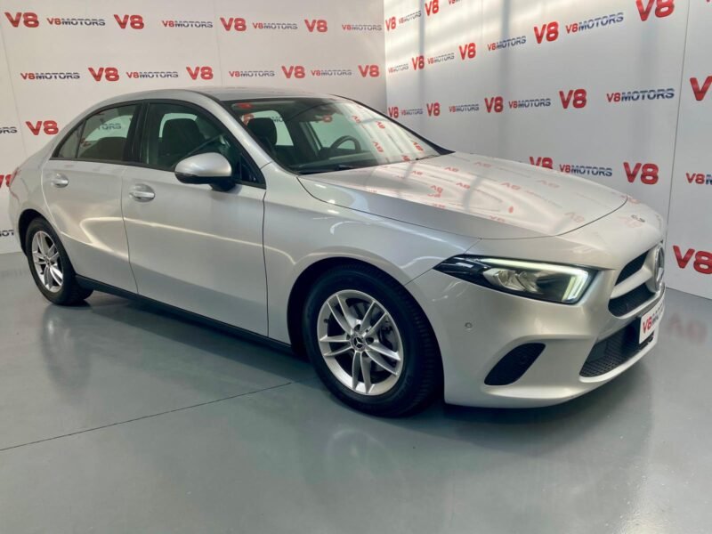 MERCEDES-BENZ Clase A A180d SEDAN