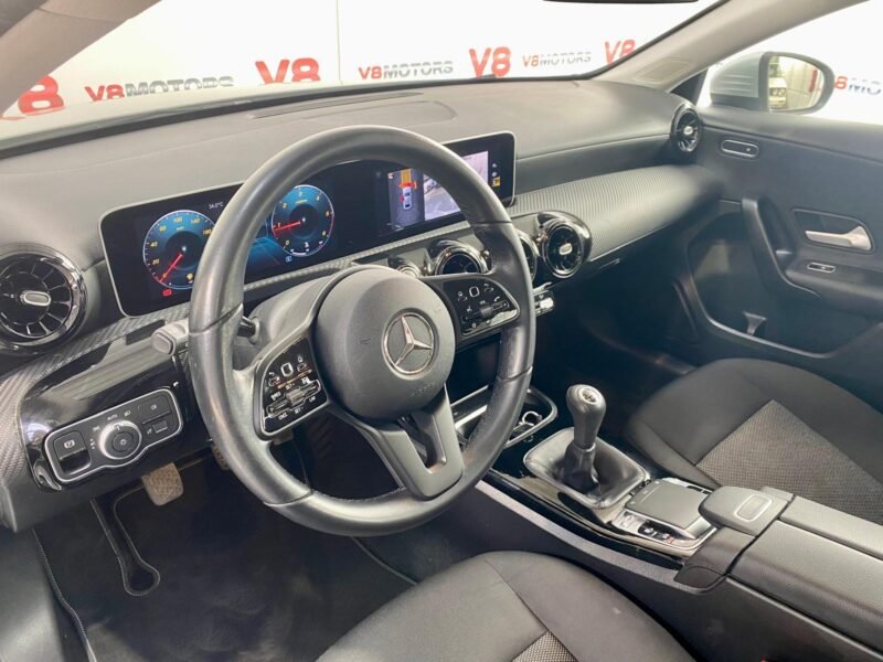 MERCEDES-BENZ Clase A A180d SEDAN