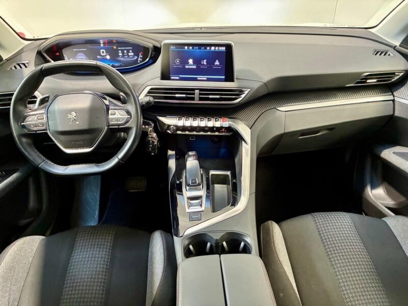 PEUGEOT 5008 5008 Allure 1.5L BlueHDi SS