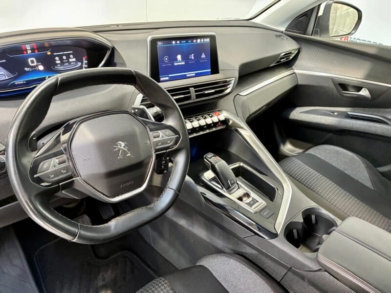 PEUGEOT 5008 5008 Allure 1.5L BlueHDi SS